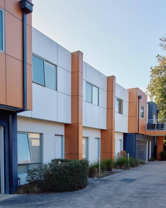 Vine Close Apartment ヒールズビル エクステリア 写真