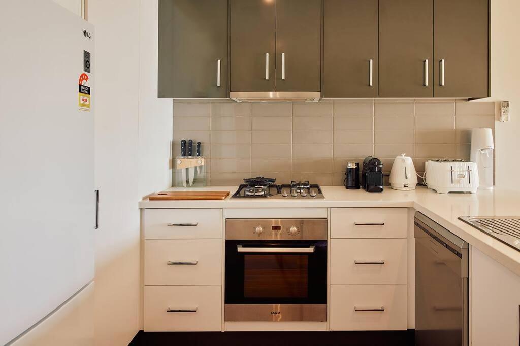 Vine Close Apartment ヒールズビル エクステリア 写真